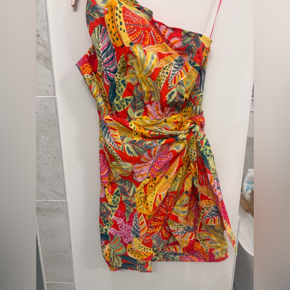 Karlie One-Shoulder Tropical Print Dress in Yellow, Pink, Green, Orange - Picture 4 of 9
